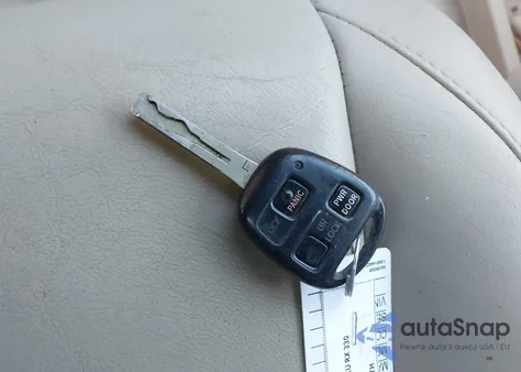 2005 Lexus Rx 330 z USA, uszkodzony, nr VIN 2T2HA31U05C046133